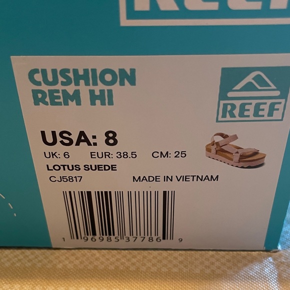 Reef Women's Blush Pink Sandals - Picture 2 of 3